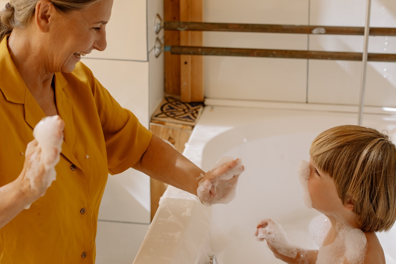 my foster child does not like to take a bath